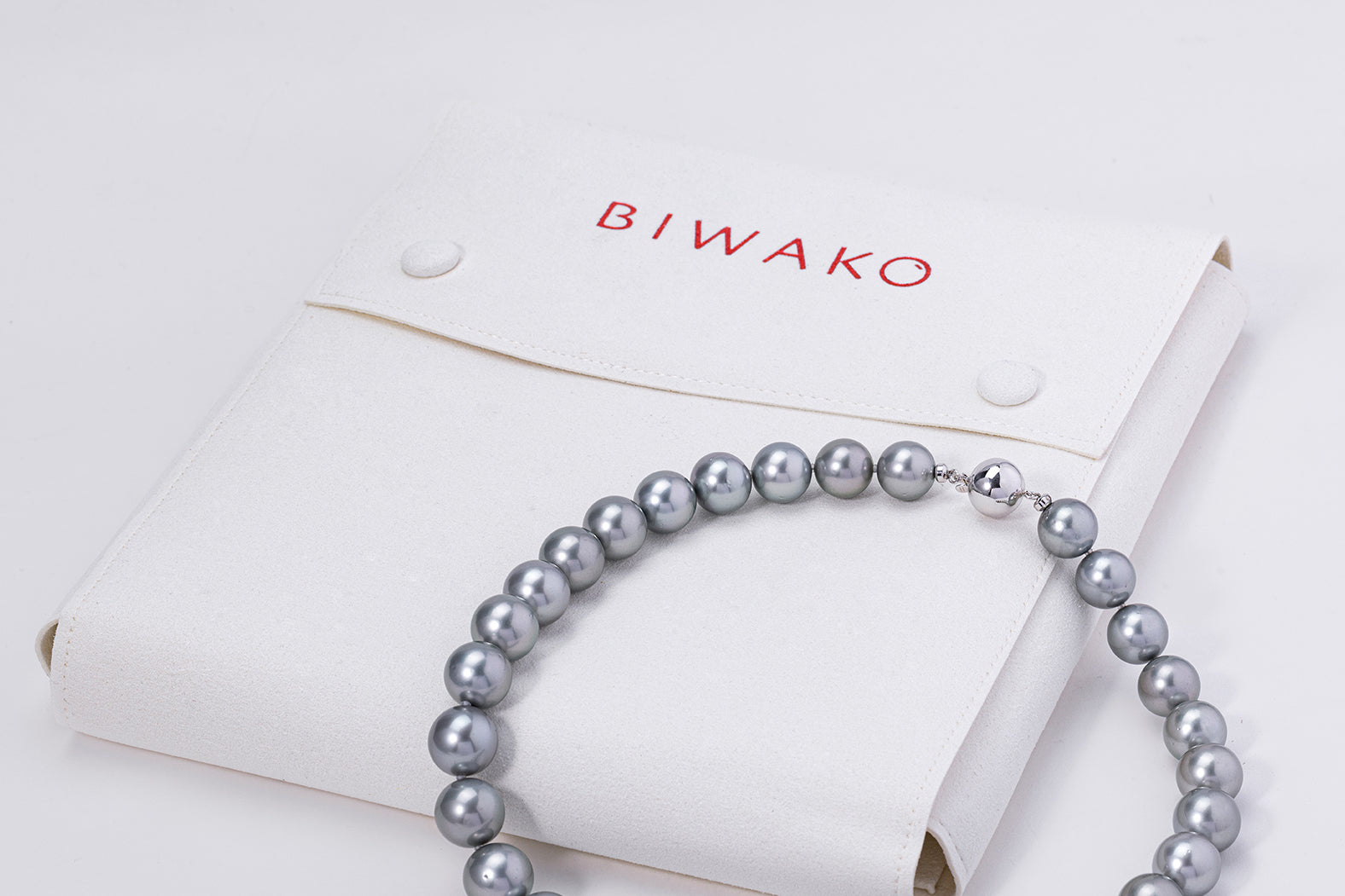 Preserving the Luster: The Ultimate Guide to Caring for Your Pearls 