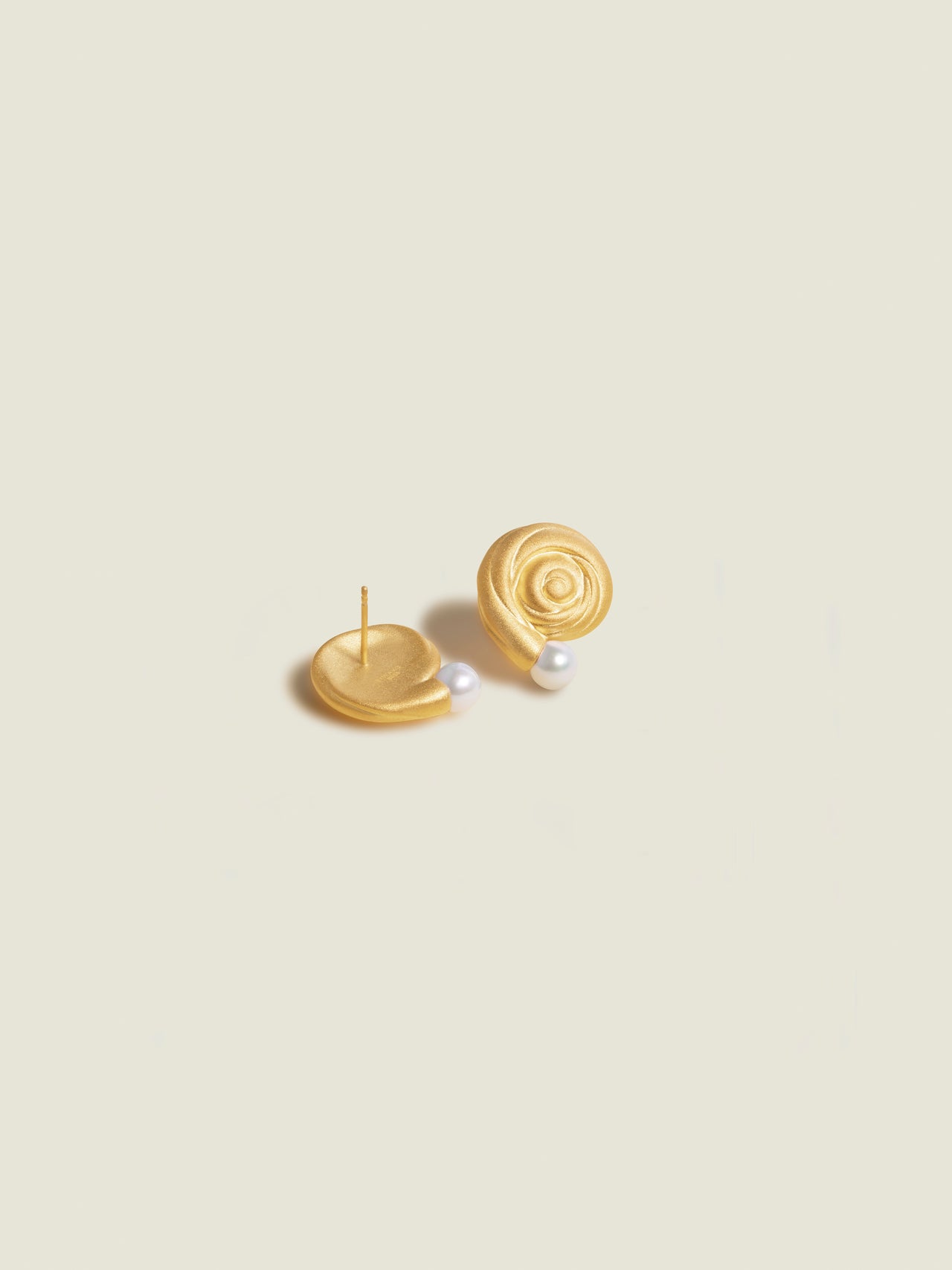 Golden Biwa Whorl Pearl Ear Studs