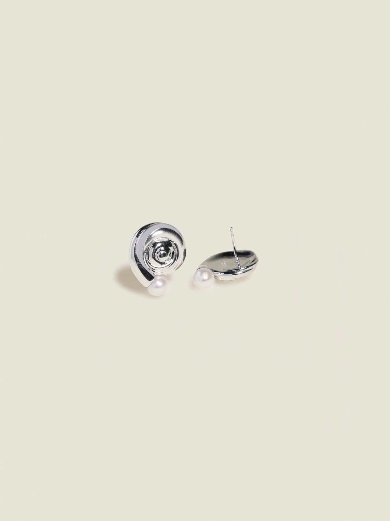 Silver Biwa Whorl Pearl Ear Studs