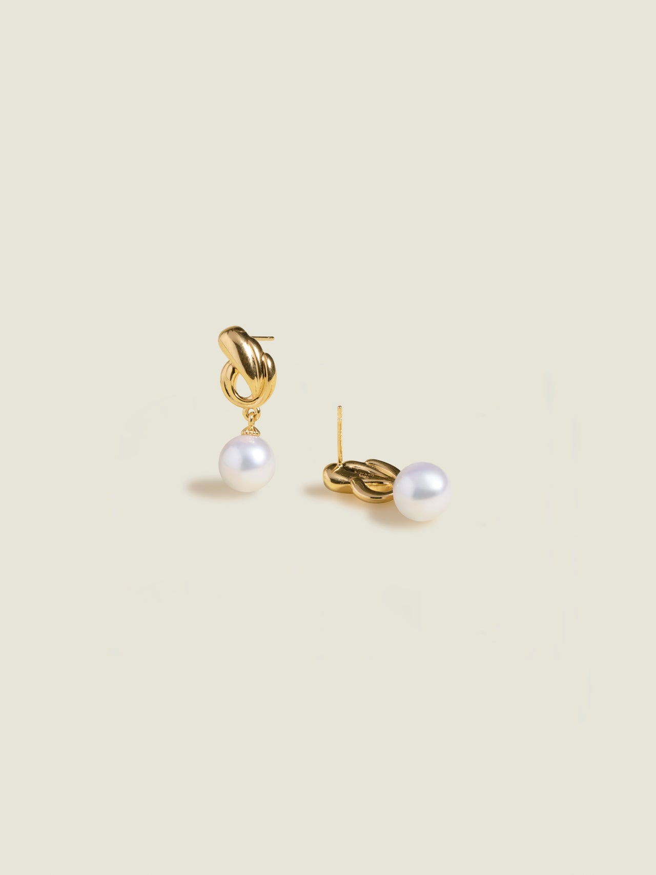 Swirl Pearl Earrings