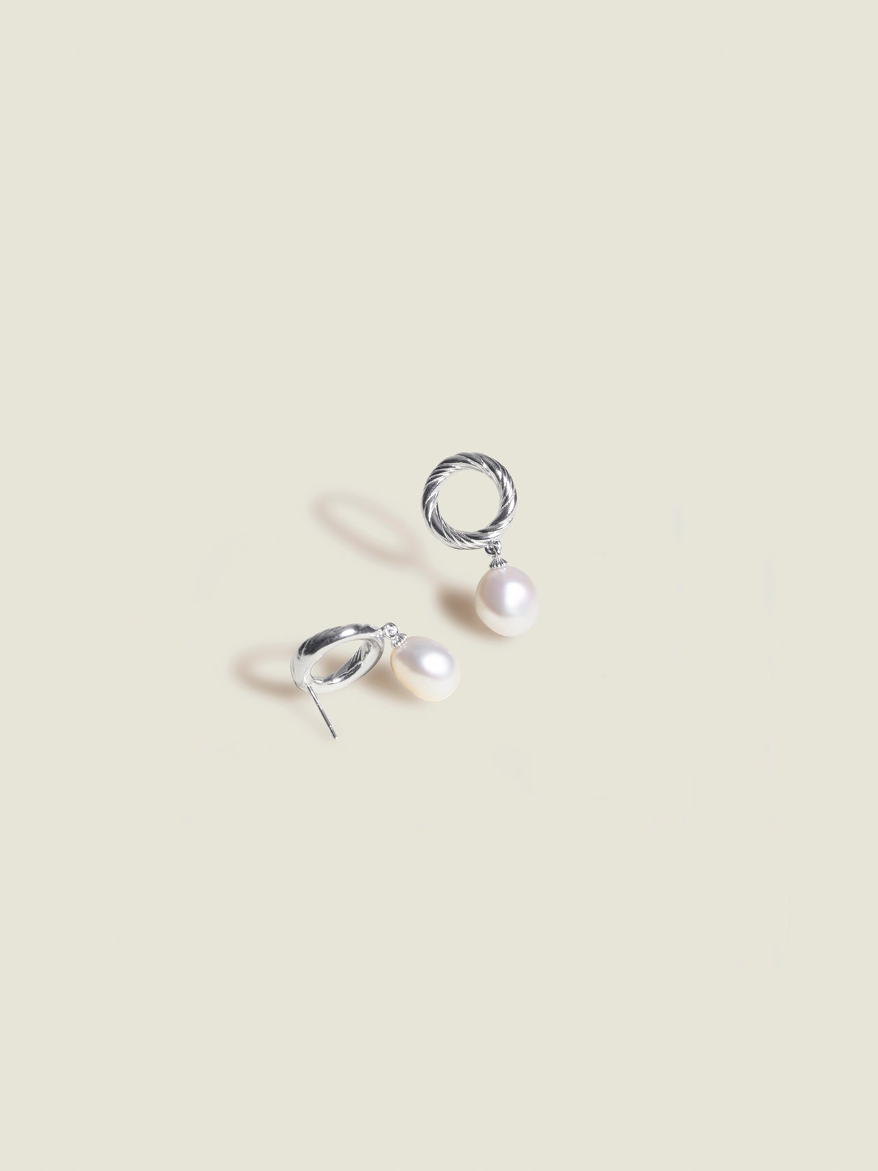 Silver Twirl Pearl Earrings