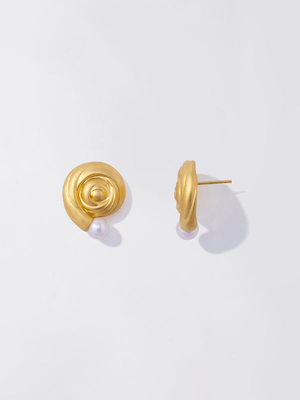 GOLDEN BIWA WHORL PEARL EAR STUDS