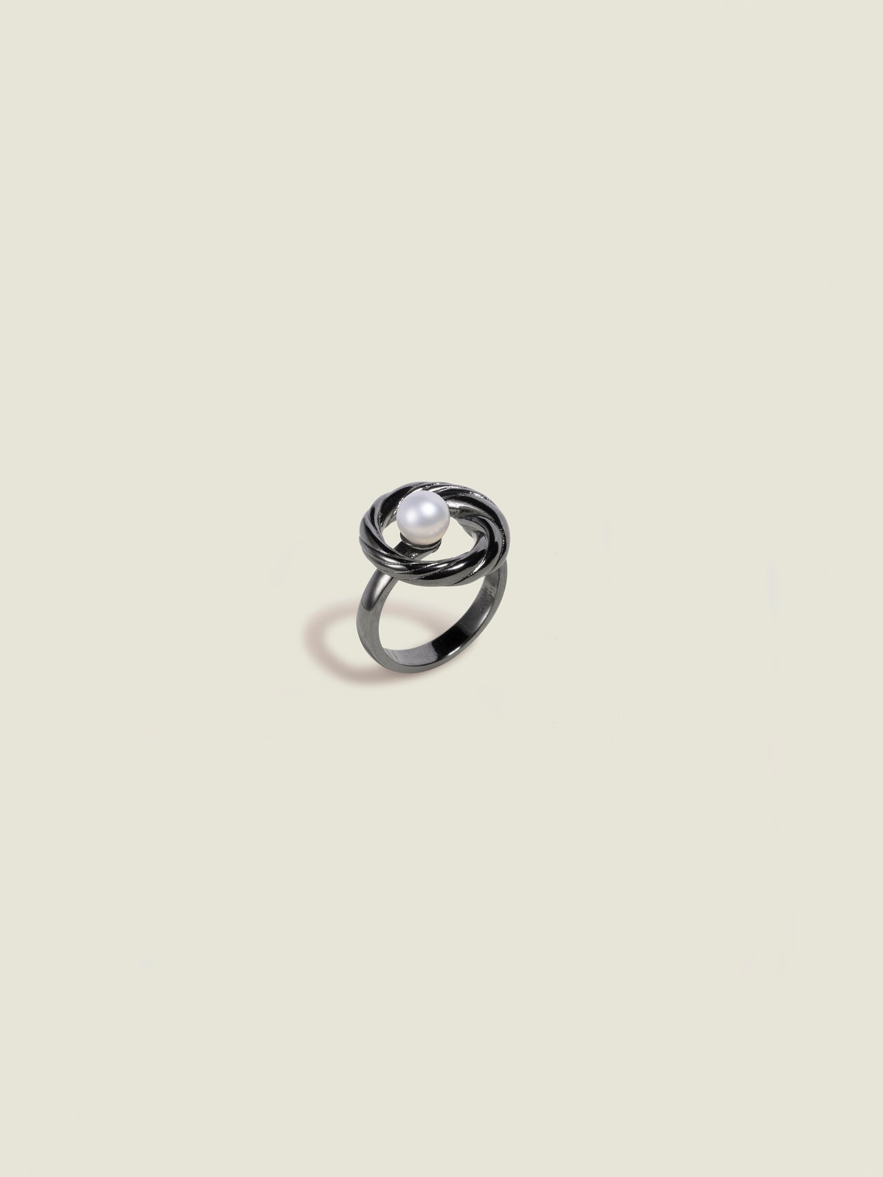 Black Silver Floating Pearl Ring